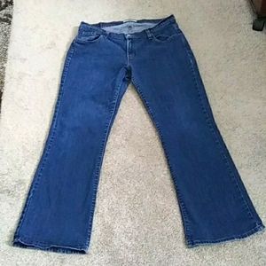{PLUS} Curvy bootcut 529 LEVI'S